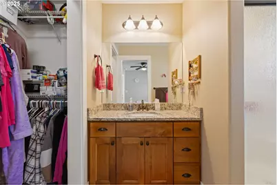 700 SE Tokay St, Winston, OR 97496 - Photo 22
