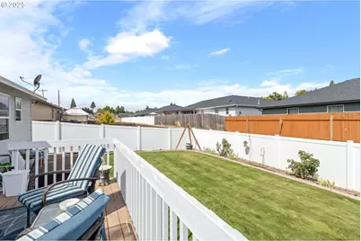 700 SE Tokay St, Winston, OR 97496 - Photo 40