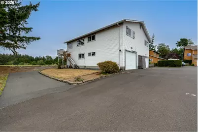 2549 Queen St, Seaside, OR 97138 - Photo 2