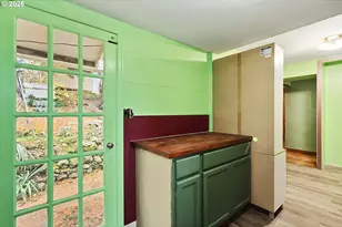 319 W 13th St, The Dalles, OR 97058 - Photo 10