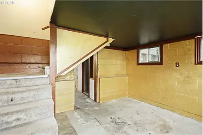 319 W 13th St, The Dalles, OR 97058 - Photo 16