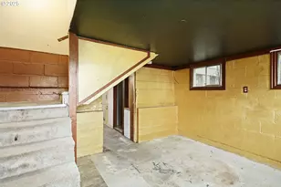 319 W 13th St, The Dalles, OR 97058 - Photo 16