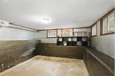 319 W 13th St, The Dalles, OR 97058 - Photo 18