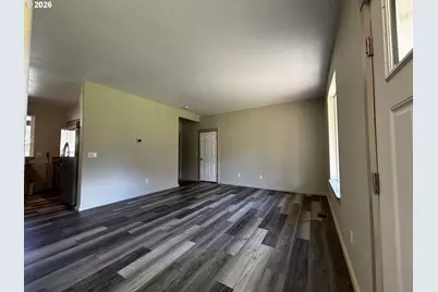 47426 School St, Oakridge, OR 97463 - Photo 16