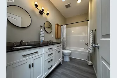 47426 School St, Oakridge, OR 97463 - Photo 38