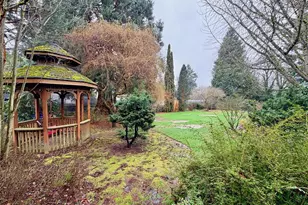 10050 NW Brady Ln, Portland, OR 97229 - Photo 30