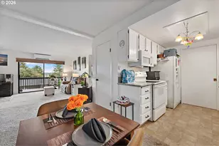 12160 SW Royal Ct, King City, OR 97224 - Photo 14