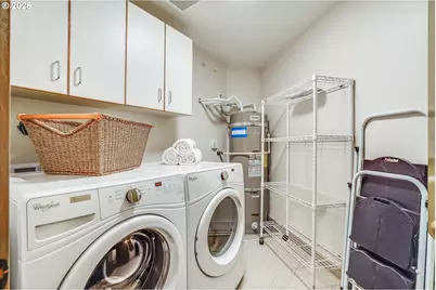 305 S Montgomery St #409, Portland, OR 97201 - Photo 38