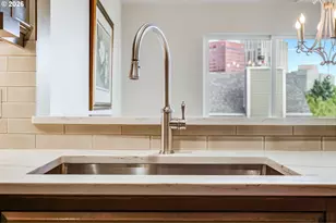 305 S Montgomery St, Portland, OR 97201 - Photo 14