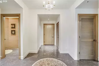 305 S Montgomery St #409, Portland, OR 97201 - Photo 40