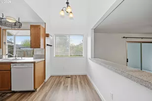 955 S 44th St, Springfield, OR 97478 - Photo 16