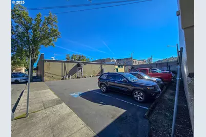 129 N Main Ave, Gresham, OR 97030 - Photo 8