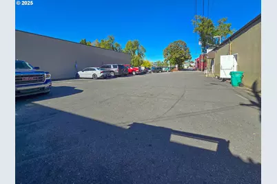 129 N Main Ave, Gresham, OR 97030 - Photo 10