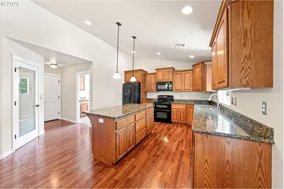 104 Kenya Ct, Winston, OR 97496 - Photo 10