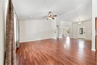 104 Kenya Ct, Winston, OR 97496 - Photo 8