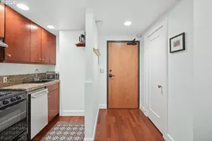 1005 SW Park Ave, Portland, OR 97205 - Photo 10
