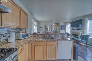 781 Kentucky Ave, Coos Bay, OR 97420 - Photo 16