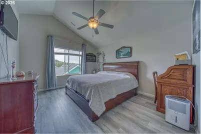 781 Kentucky Ave, Coos Bay, OR 97420 - Photo 30