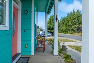 781 Kentucky Ave, Coos Bay, OR 97420 - Photo 4