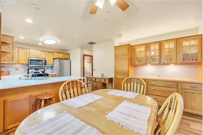 114 Calumet Cir, Eugene, OR 97401 - Photo 24