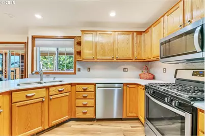 114 Calumet Cir, Eugene, OR 97401 - Photo 18