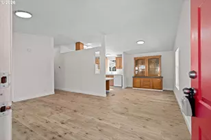 19324 Spring Valley Dr, Oregon City, OR 97045 - Photo 6