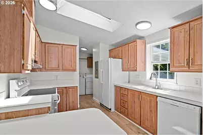 19324 Spring Valley Dr, Oregon City, OR 97045 - Photo 14