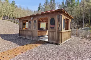 928 Old Stage Rd, Wolf Creek, OR 97497 - Photo 42