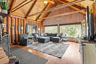 928 Old Stage Rd, Wolf Creek, OR 97497 - Photo 8