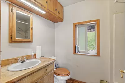 928 Old Stage Rd, Wolf Creek, OR 97497 - Photo 38