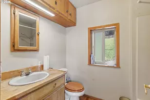 928 Old Stage Rd, Wolf Creek, OR 97497 - Photo 38