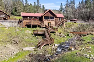 928 Old Stage Rd, Wolf Creek, OR 97497 - Photo 2