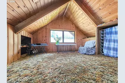 928 Old Stage Rd, Wolf Creek, OR 97497 - Photo 14