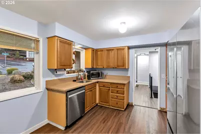 1320 SW 31st St, Gresham, OR 97080 - Photo 16