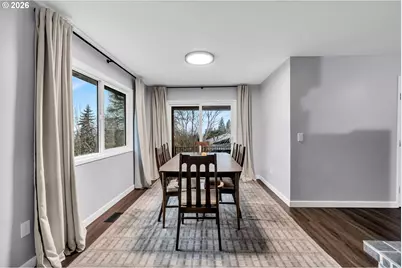 1320 SW 31st St, Gresham, OR 97080 - Photo 10