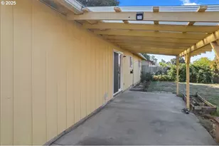 4655 Crown Ct, Salem, OR 97301 - Photo 22