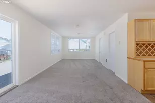 561 W Olive St, Newport, OR 97365 - Photo 18