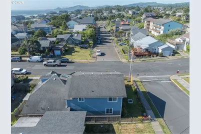 561 W Olive St, Newport, OR 97365 - Photo 42