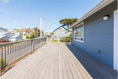 561 W Olive St, Newport, OR 97365 - Photo 28