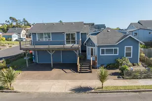 561 W Olive St, Newport, OR 97365 - Photo 34