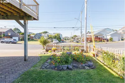 561 W Olive St, Newport, OR 97365 - Photo 38