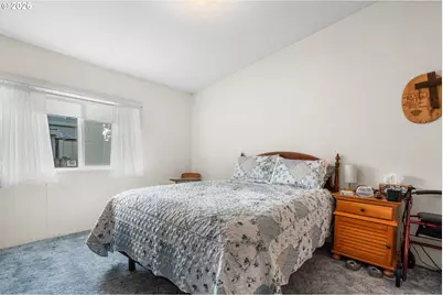 700 N Mill St #13, Creswell, OR 97426 - Photo 14