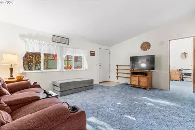700 N Mill St #13, Creswell, OR 97426 - Photo 10