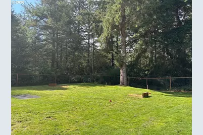 1122 SE 9th St, Bandon, OR 97411 - Photo 14