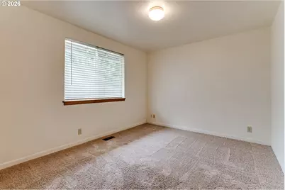 886 River Hills Dr, Springfield, OR 97477 - Photo 24