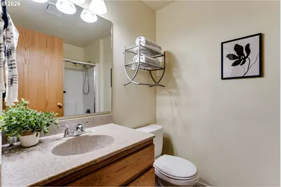 886 River Hills Dr, Springfield, OR 97477 - Photo 26