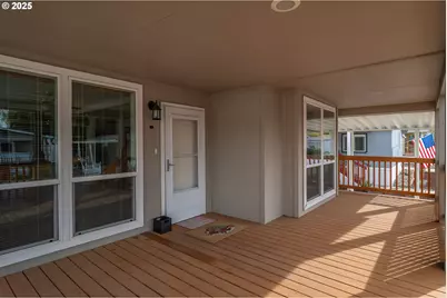 1000 E Central Ave, Sutherlin, OR 97479 - Photo 4