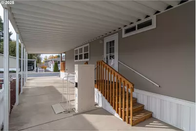 1000 E Central Ave, Sutherlin, OR 97479 - Photo 36
