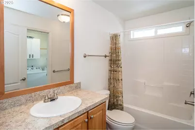 1000 E Central Ave, Sutherlin, OR 97479 - Photo 34