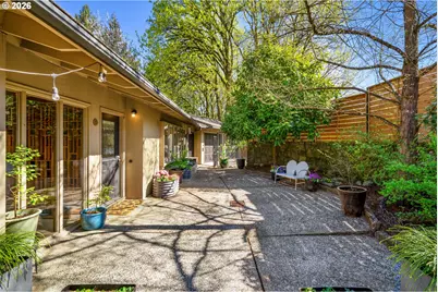 2637 SW Patton Ct, Portland, OR 97201 - Photo 1